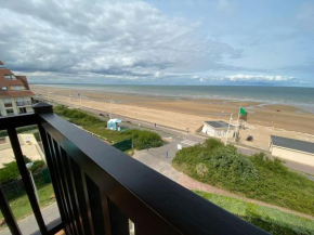 Les Marines-Vue mer & plage Cabourg